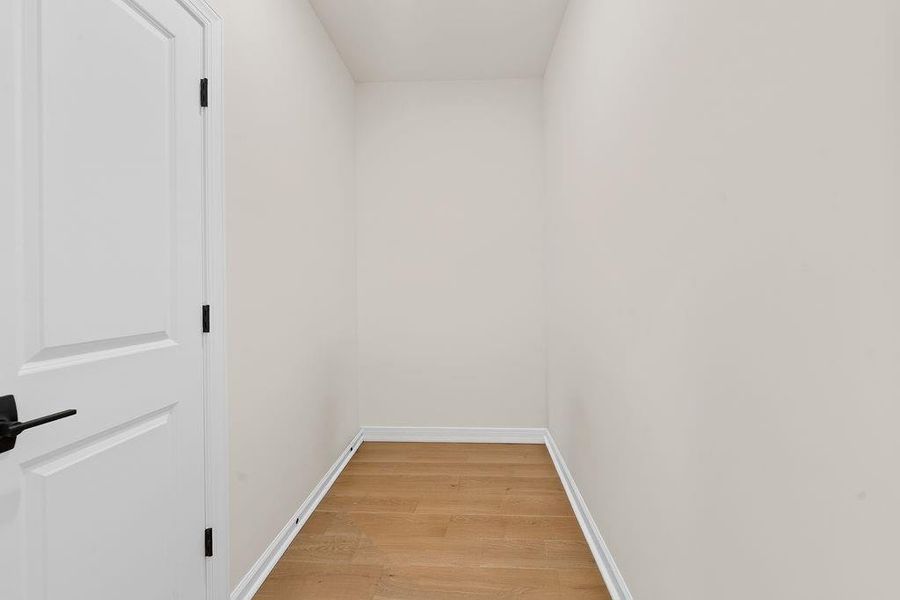 Spacious, unfurnished interior of a new home in , Alpharetta (Image 23).