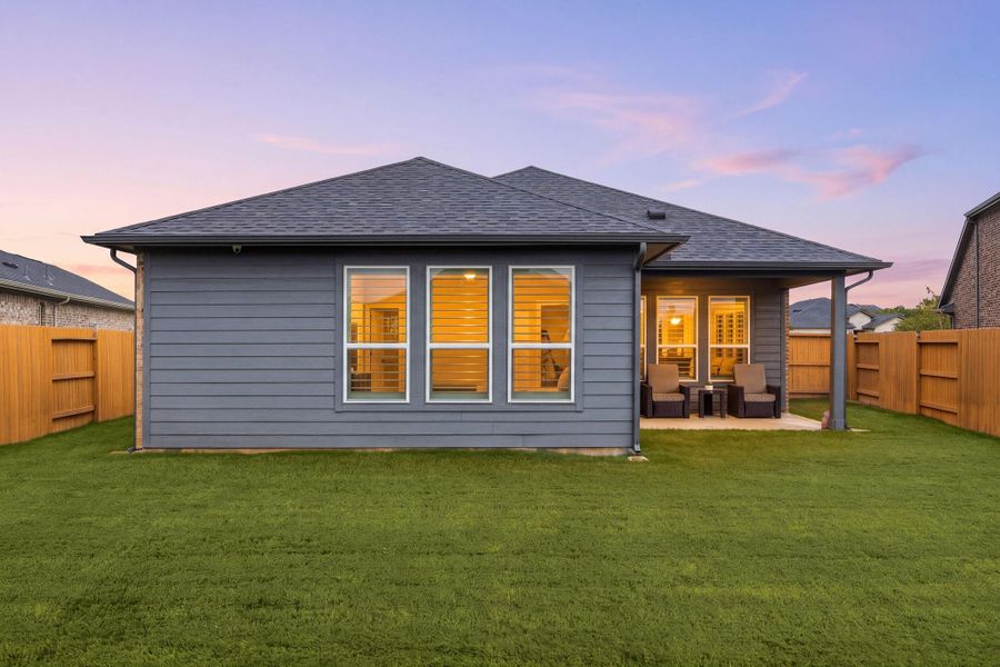 Exterior details and patio area of a home in Bonterra at Cross Creek Ranch 45s - Age 55+, Fulshear (Image 4).