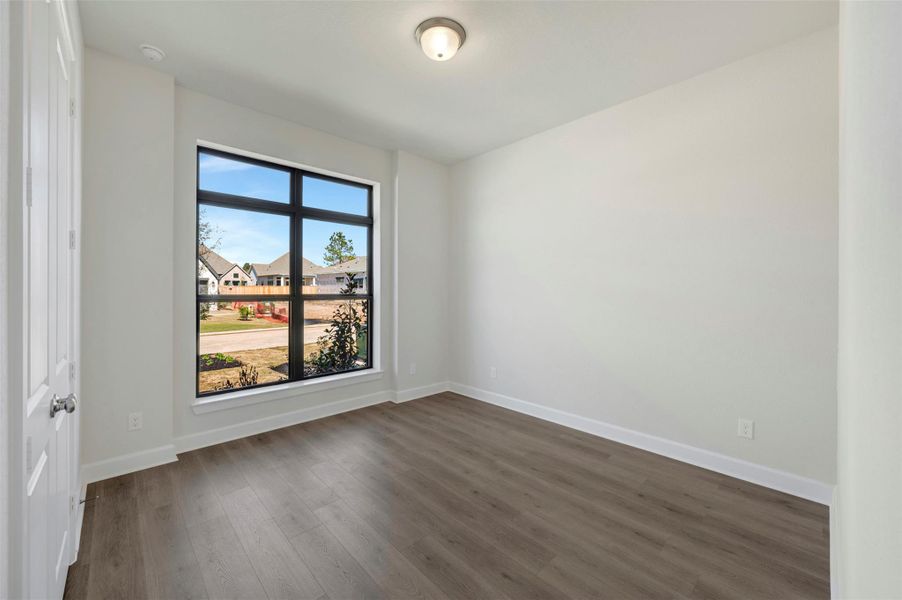 Spacious, unfurnished interior of a new home in Kresston, Montgomery (Image 29).