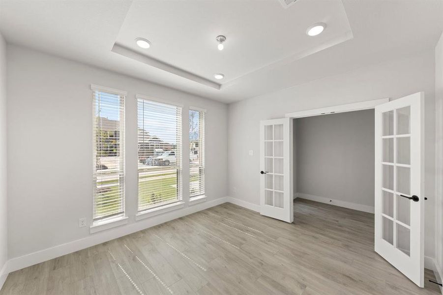 Spacious, unfurnished interior of a new home in Brookfield, Melissa (Image 22).