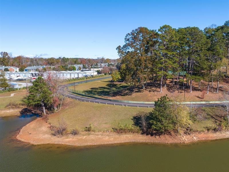 Natural landscape and outdoor views near Waypoint in Flowery Branch (Image 38).
