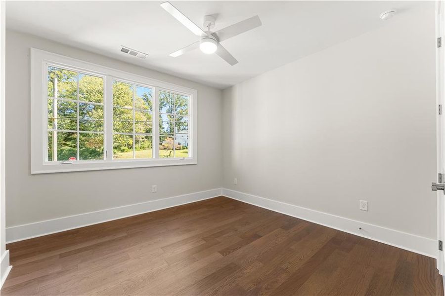 Spacious, unfurnished interior of a new home in , Gainesville (Image 22).