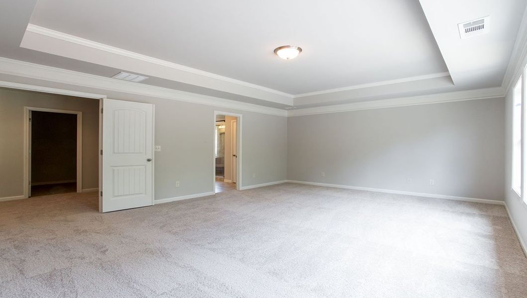 Representative unfurnished interior of a home built from the Edinburgh by D.R. Horton in Thalley Creek Estates, Cumming (Image 27).