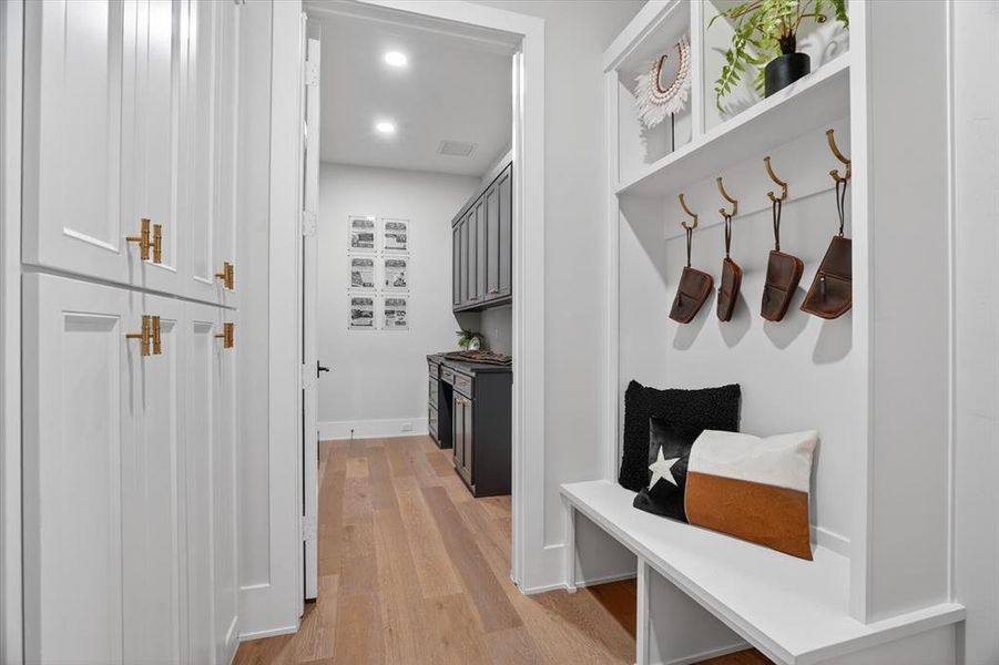 Furnished interior view inside a new home in , Strawn (Image 25).