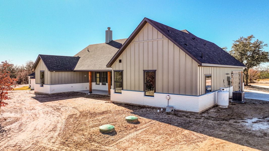 Representative exterior photo of a completed home built from the Jarrett 1 by Zeal Home Builders in Saddle Crest Estates, Weatherford, TX (Image 35).