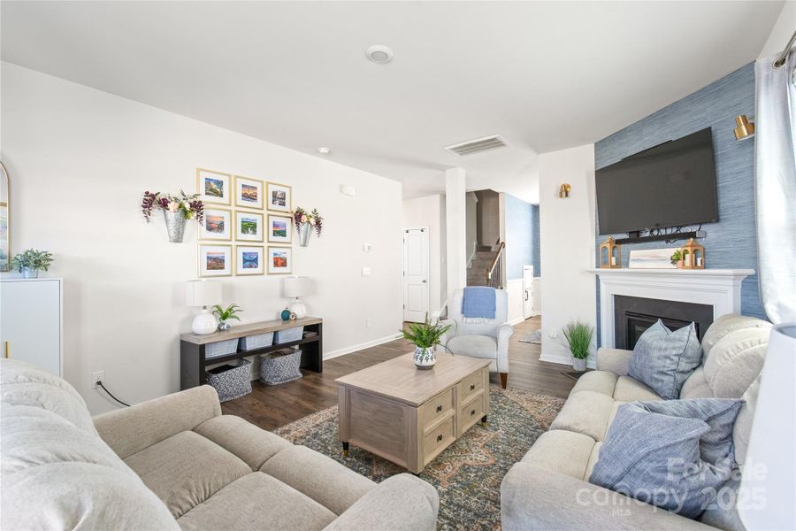 Spacious living room