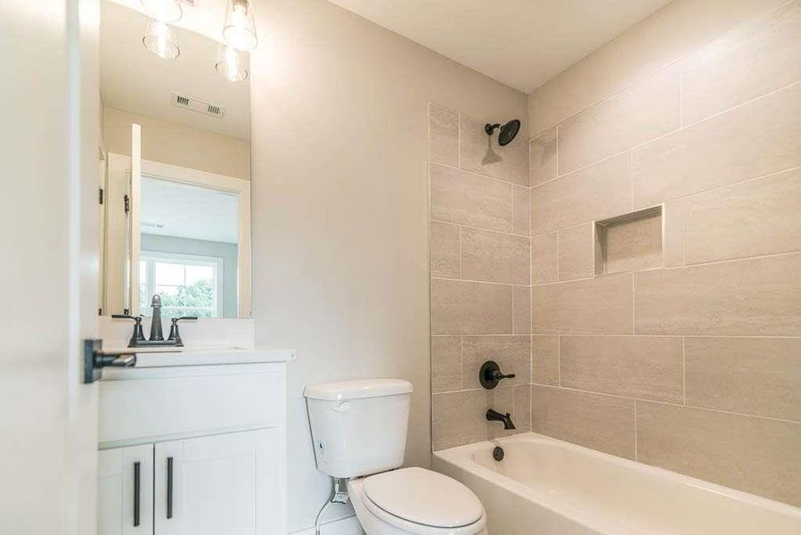 Image 23 of a home in Creekside.