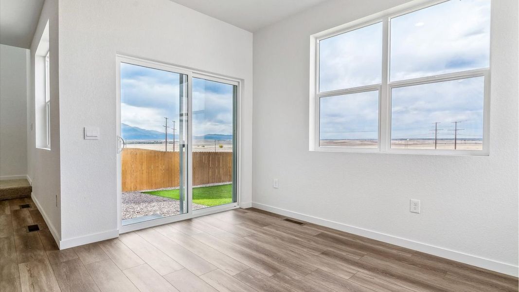 Spacious, unfurnished interior of a new home in Ridge at Johnstown, Johnstown (Image 12).