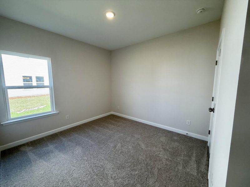 Spacious, unfurnished interior of a new home in , Summerville (Image 23).