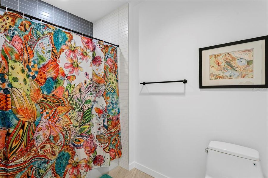 Image 33 of a home in .