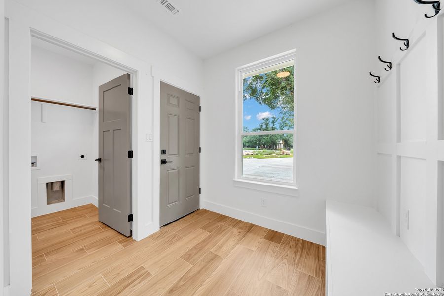 Image 18 of a home in .