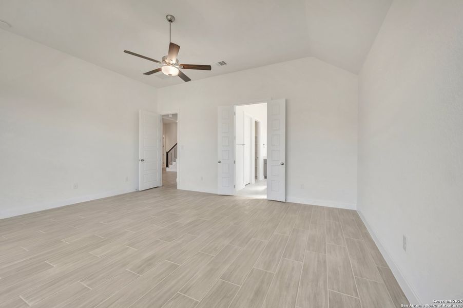 Spacious, unfurnished interior of a new home in Everly Estates, San Antonio (Image 45). Spacious, unfurnished interior of a new home in Everly Estates, San Antonio (Image 45).