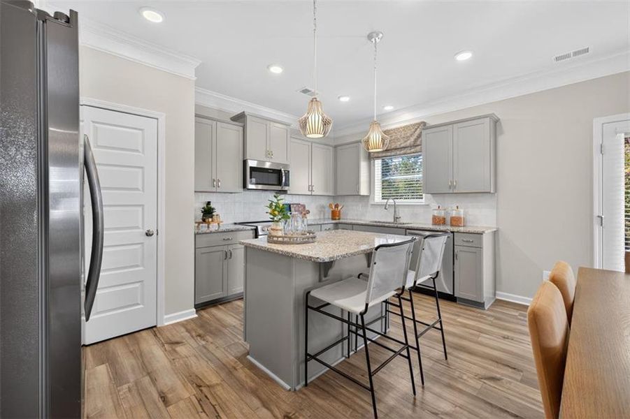 Furnished interior view inside a new home in Oakmont, Dallas (Image 29).