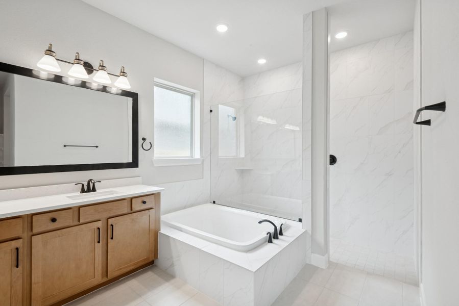 Furnished interior view inside a new home in Meridiana 55' Homesites, Manvel (Image 3).