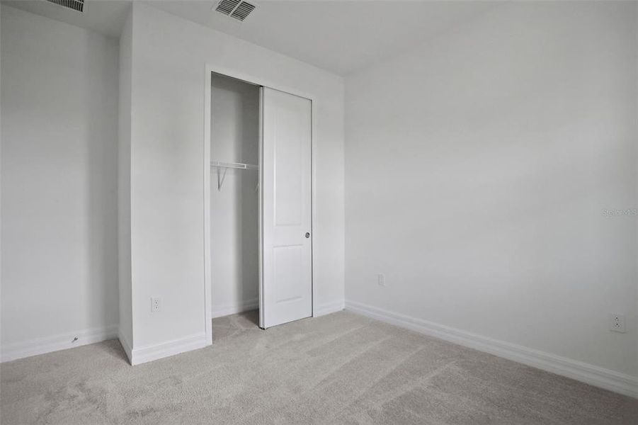 Spacious, unfurnished interior of a new home in Turnleaf, Punta Gorda (Image 10).