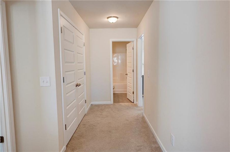 Spacious, unfurnished interior of a new home in , Calhoun (Image 23).