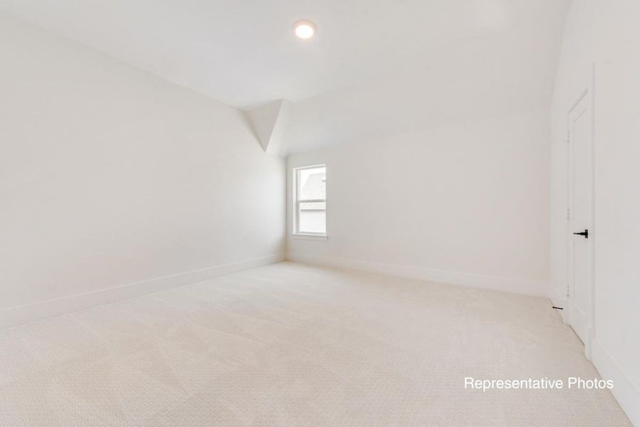 Representative unfurnished interior of a home built from the Grandview by Grand Homes in Silverleaf Estates in Frisco, Frisco (Image 17).