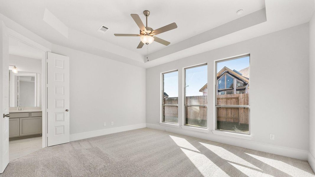 Spacious, unfurnished interior of a new home in Candela, Richmond (Image 25).