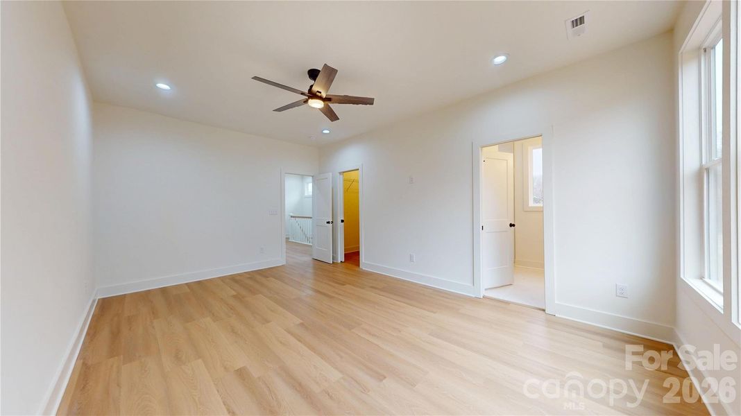 Spacious, unfurnished interior of a new home in , Charlotte (Image 12).