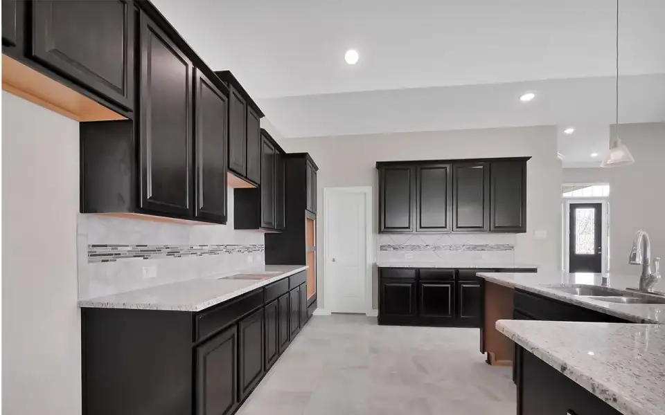Representative furnished interior of a home built from the Ventura by CastleRock Communities in Lakesong, Grand Prairie (Image 5).