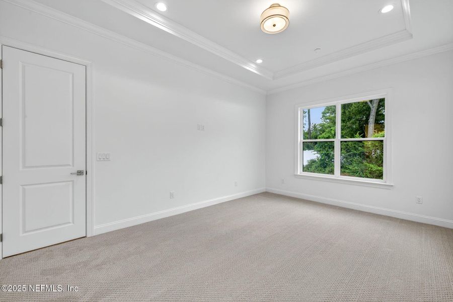 Spacious, unfurnished interior of a new home in , Ponte Vedra Beach (Image 15).