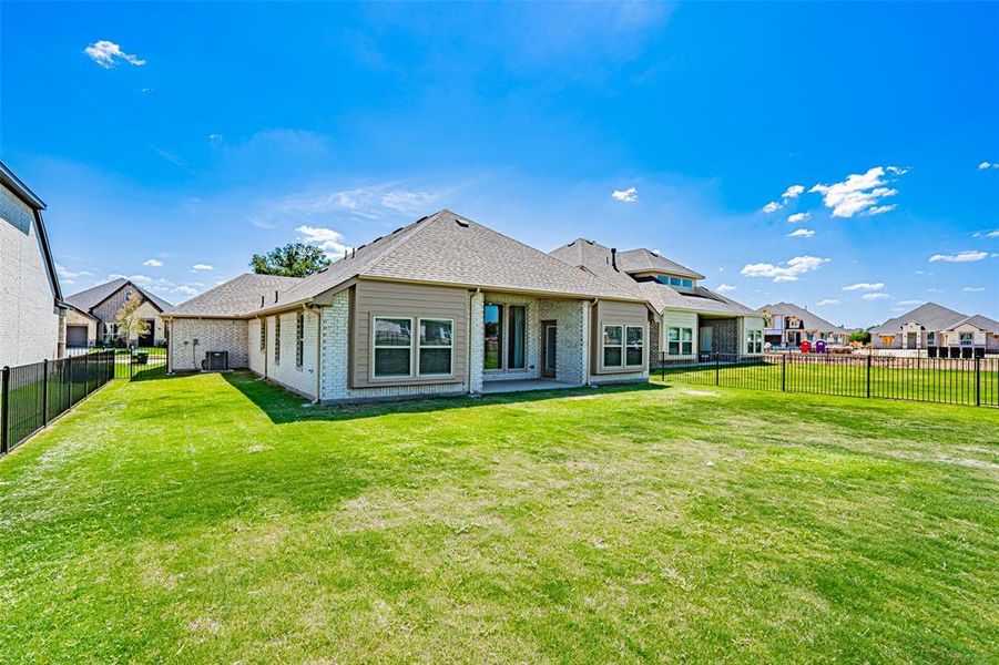 Image 28 of a home in Abe's Landing. Image 28 of a home in Abe's Landing.
