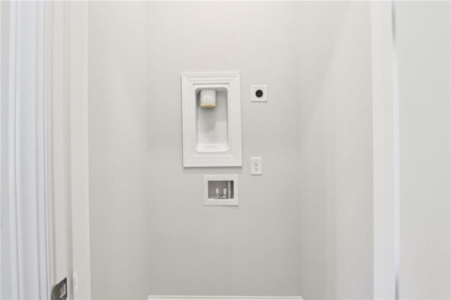 Close-up of interior finishes inside a home in Aberdeen, Hoschton (Image 21).