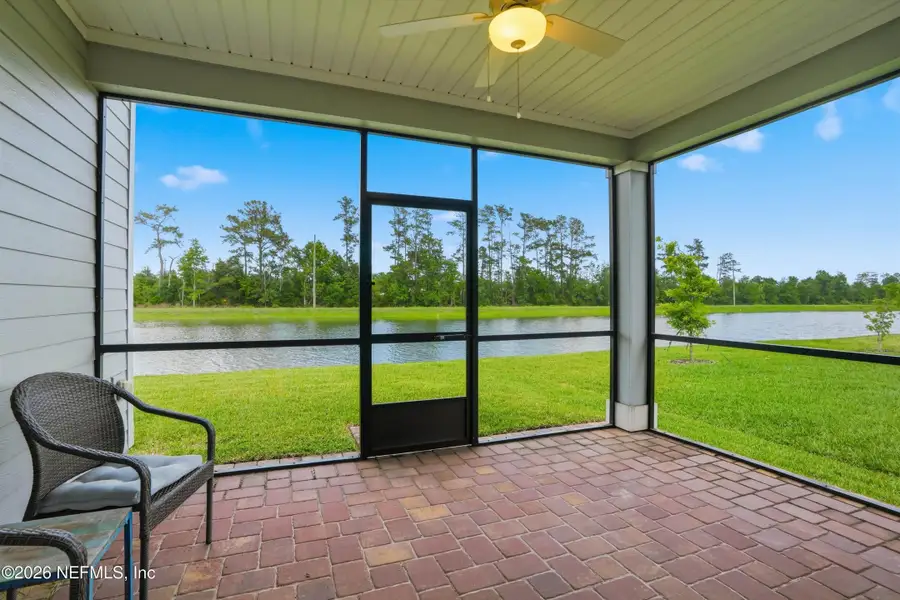 Exterior details and patio area of a home in , Jacksonville (Image 3).