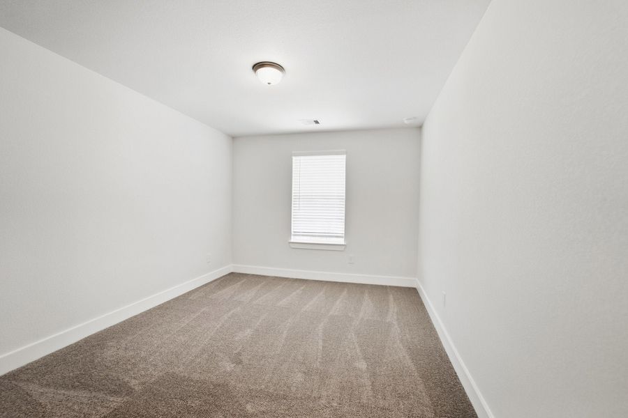 Spacious, unfurnished interior of a new home in Pecan Estates, Crosby (Image 54).