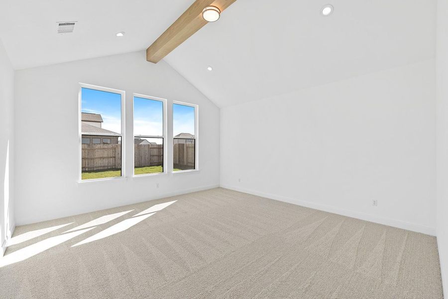 Spacious, unfurnished interior of a new home in Lariat - 70', Liberty Hill (Image 16).