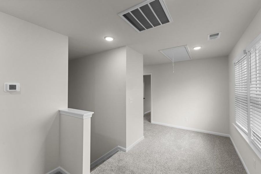 Spacious, unfurnished interior of a new home in Halton Oaks, Spartanburg (Image 24).