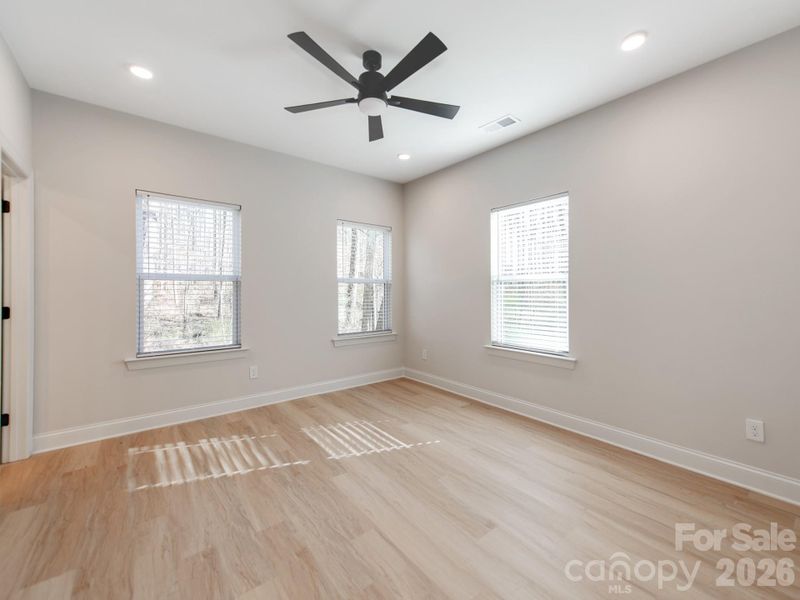 Spacious, unfurnished interior of a new home in , Statesville (Image 10).