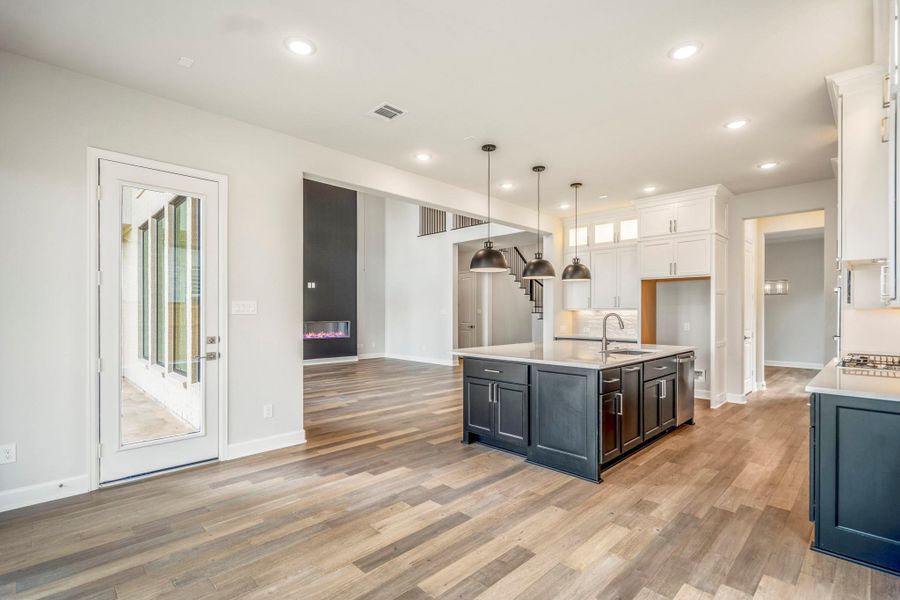 Furnished interior view inside a new home in Sienna 70' Lots, Missouri City (Image 11). Furnished interior view inside a new home in Sienna 70' Lots, Missouri City (Image 11).