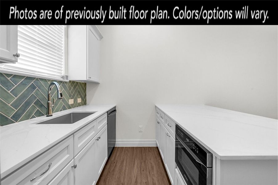 Furnished interior view inside a new home in Lexington Heights, Willis (Image 16).