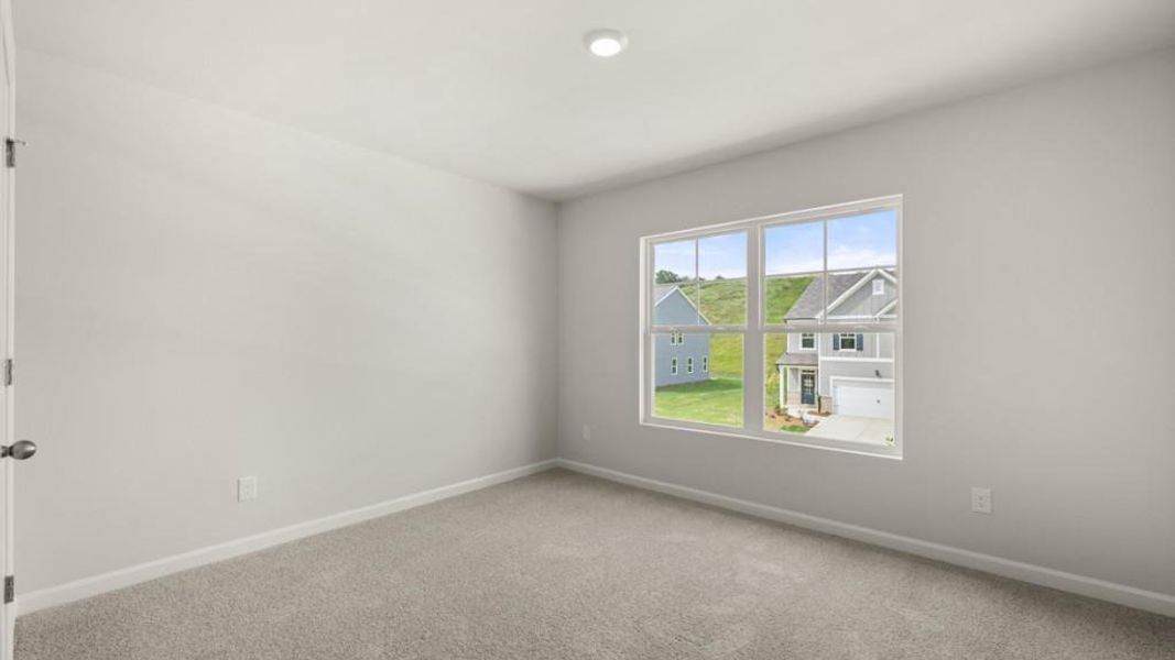 Spacious, unfurnished interior of a new home in Sheffield Highlands, Dallas (Image 24).