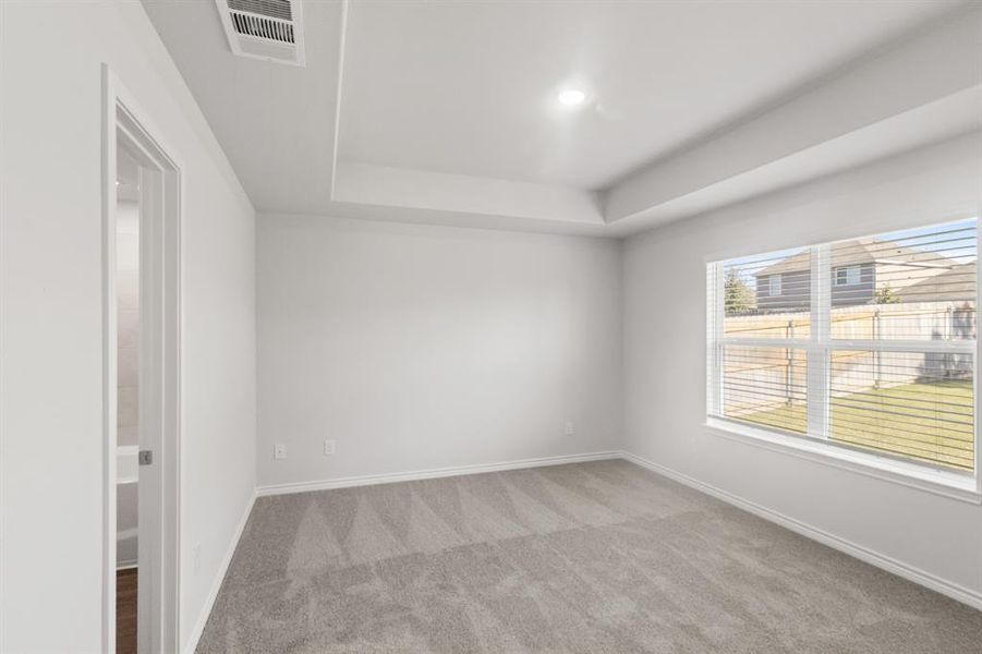 Spacious, unfurnished interior of a new home in Christian Meadows, Ennis (Image 10).