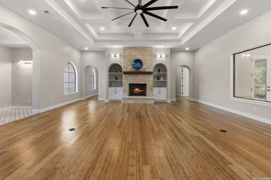 Spacious, unfurnished interior of a new home in , New Braunfels (Image 23).
