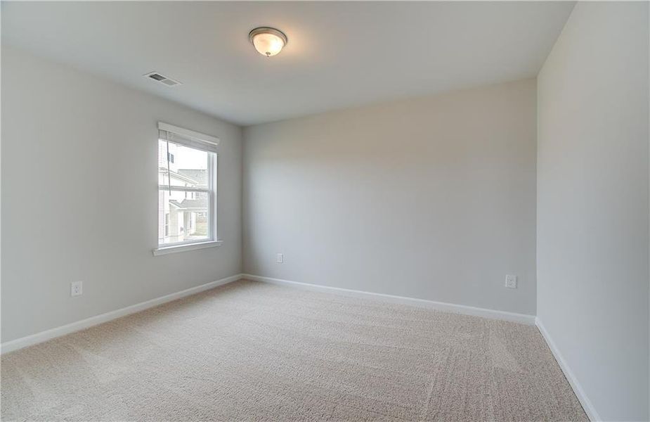 Spacious, unfurnished interior of a new home in Burchwood, Stockbridge (Image 24).