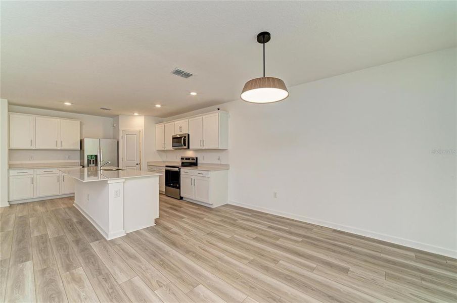 Spacious, unfurnished interior of a new home in Oakfield Lakes, Parrish (Image 32). Spacious, unfurnished interior of a new home in Oakfield Lakes, Parrish (Image 32).