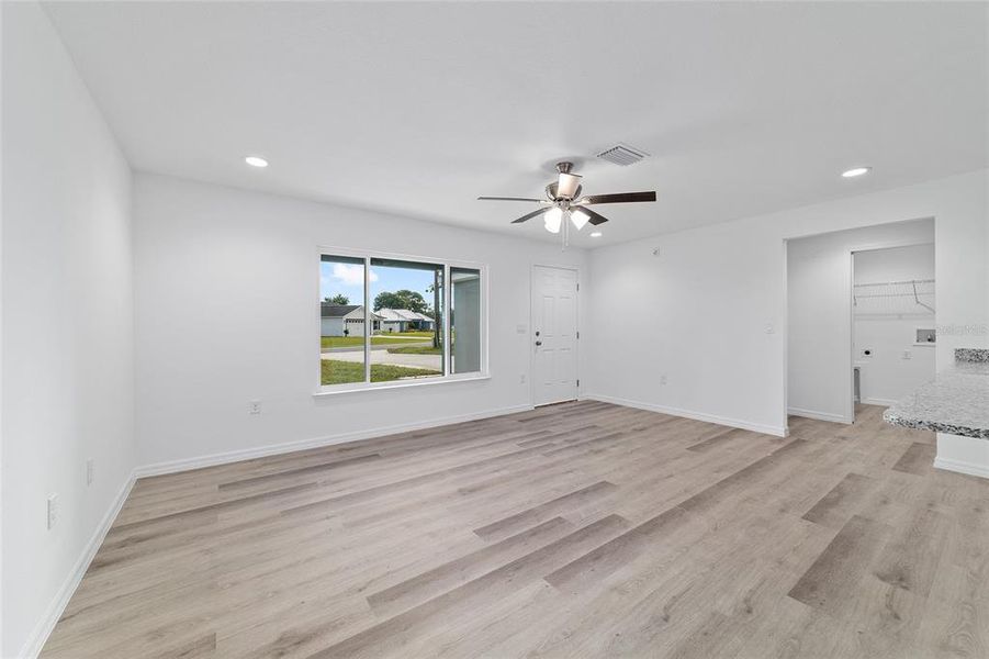 Spacious, unfurnished interior of a new home in , Dunnellon (Image 39). Spacious, unfurnished interior of a new home in , Dunnellon (Image 39).