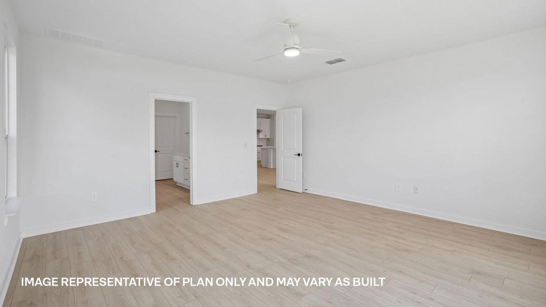 Spacious, unfurnished interior of a new home in Rosenbusch Ranch, Leander (Image 31).
