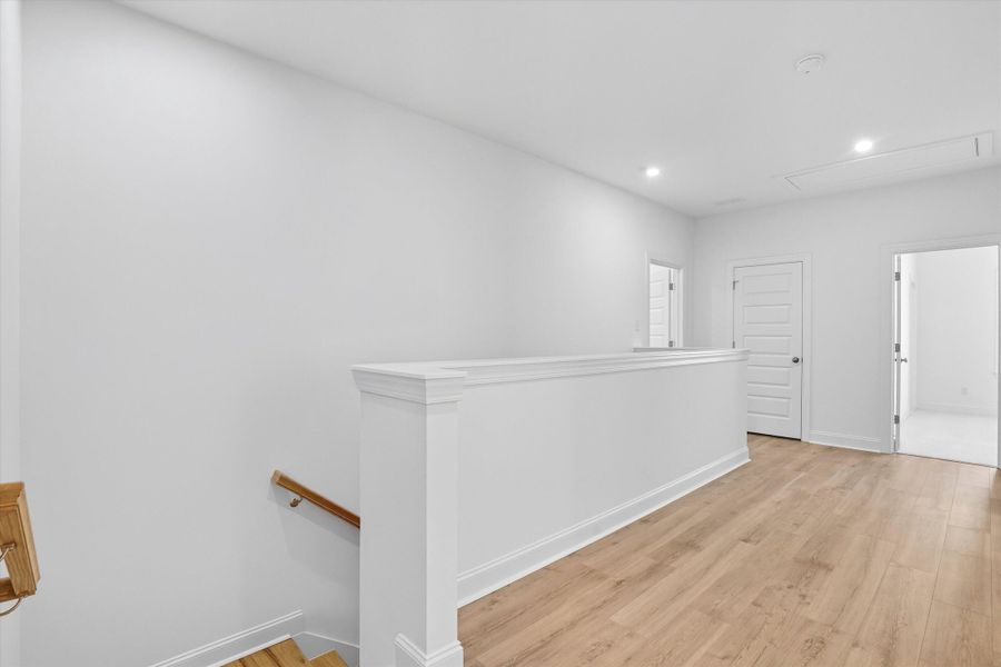 Spacious, unfurnished interior of a new home in Hayes Park, Johns Island (Image 30).