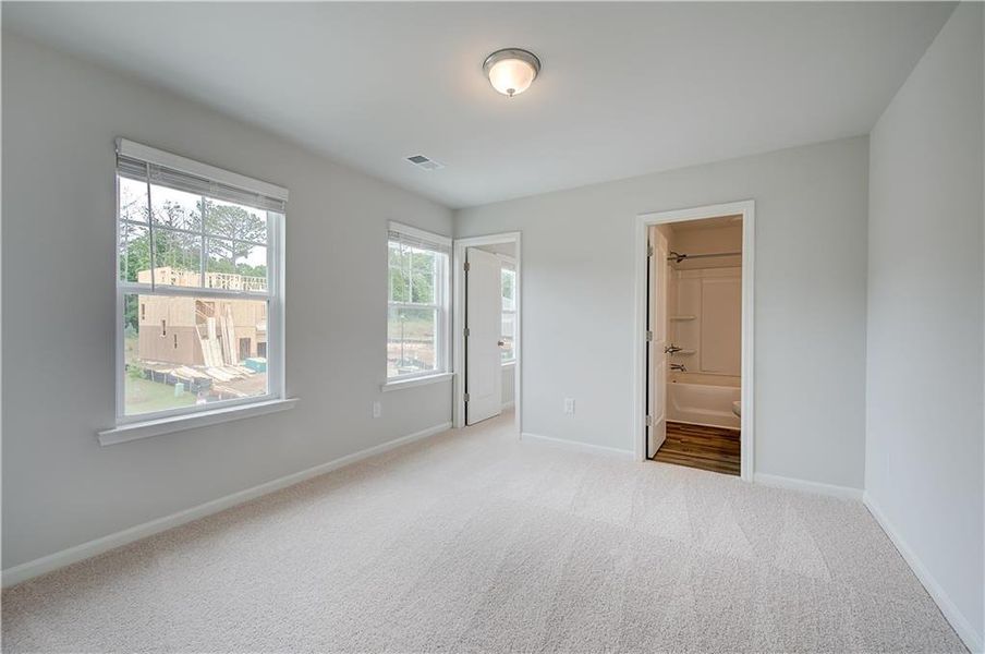 Spacious, unfurnished interior of a new home in Bowers Farm, McDonough (Image 20).