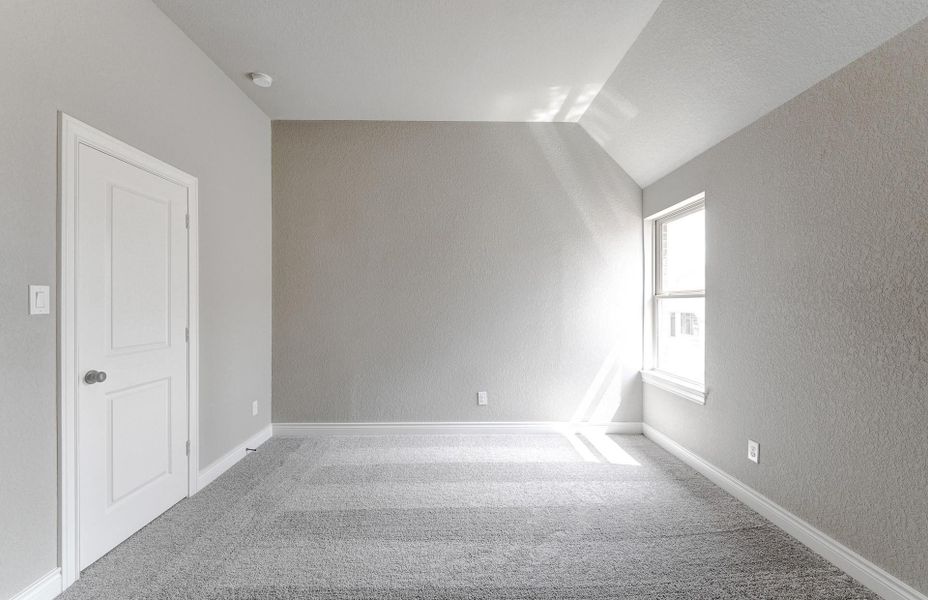 Spacious, unfurnished interior of a new home in Bridgeland 60′, Cypress (Image 43).