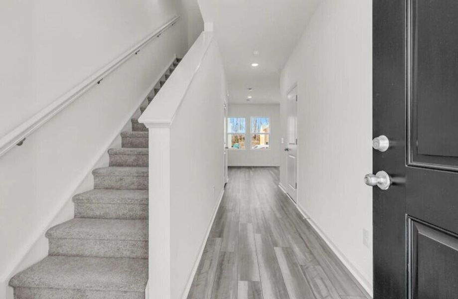 Spacious, unfurnished interior of a new home in Pinckney Place, North Charleston (Image 12).