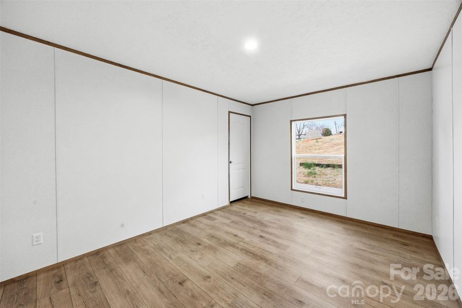 Spacious, unfurnished interior of a new home in , Mooresville (Image 31).