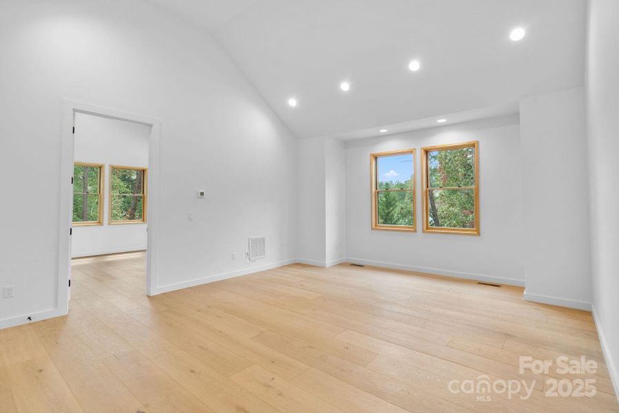 Spacious, unfurnished interior of a new home in , Asheville (Image 15).