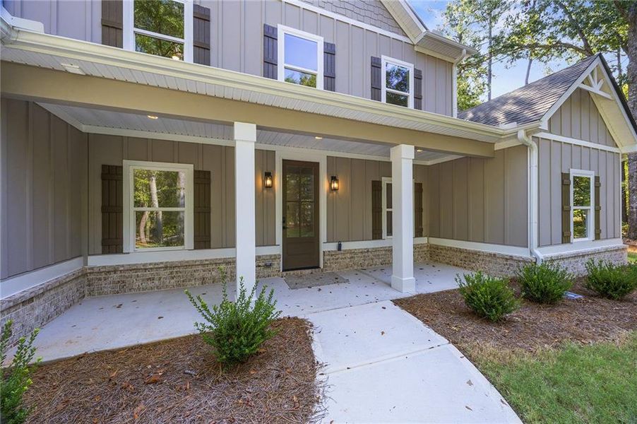 Exterior details and patio area of a home in , Jackson (Image 4).
