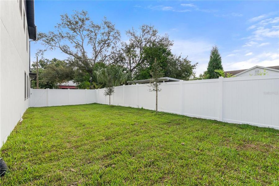 Exterior details and patio area of a home in , Tampa (Image 28).