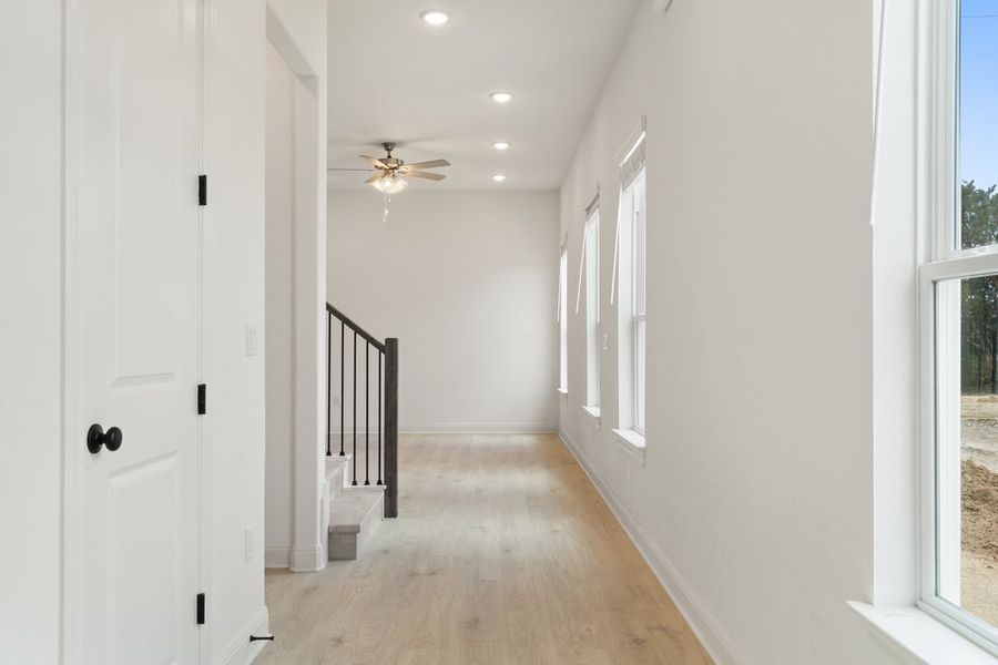 Spacious, unfurnished interior of a new home in Foxfield, Austin (Image 13).